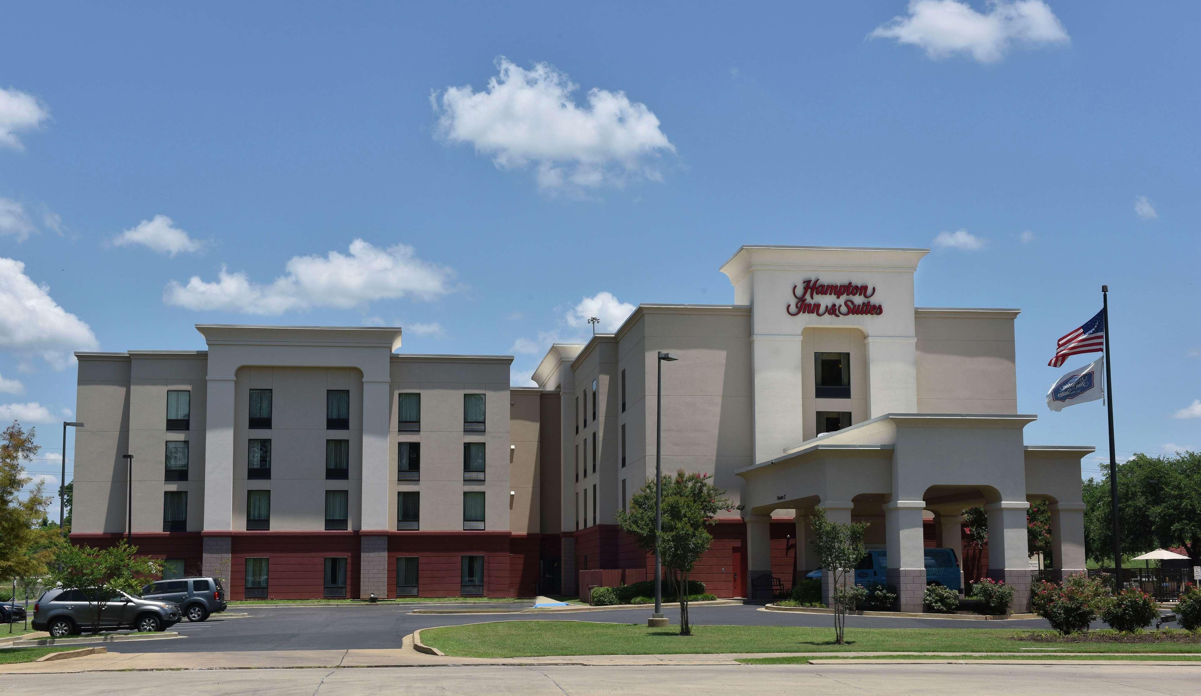 Hampton Inn & Suites Александрия Экстерьер фото